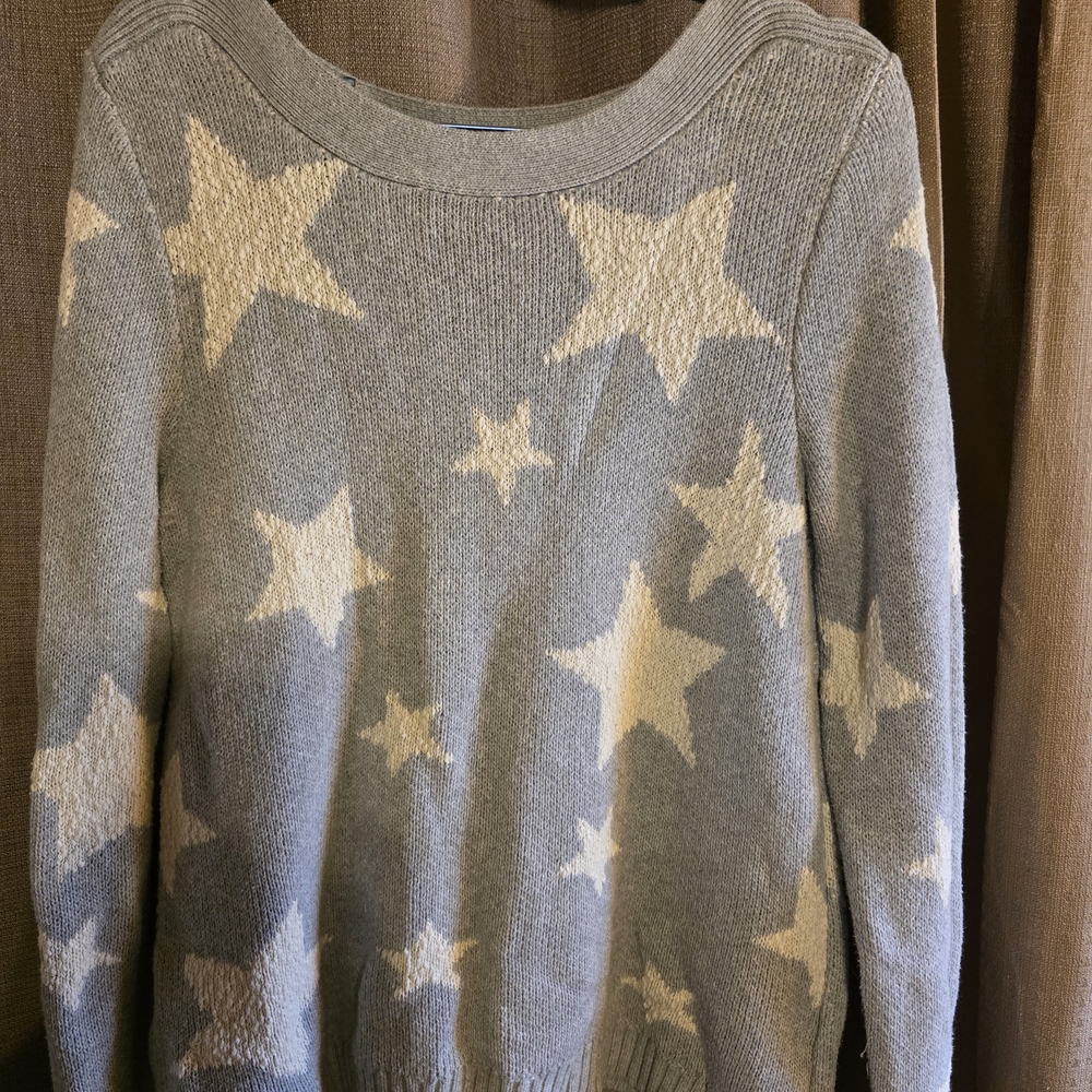 Marled Star Patterned Gray and Cream Sweater